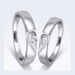 Load image into Gallery viewer, Platinum Love Bands with Complementary Hearts JL PT 243
