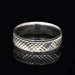 Load image into Gallery viewer, Platinum Love Bands Couple Rings JL PT 1423
