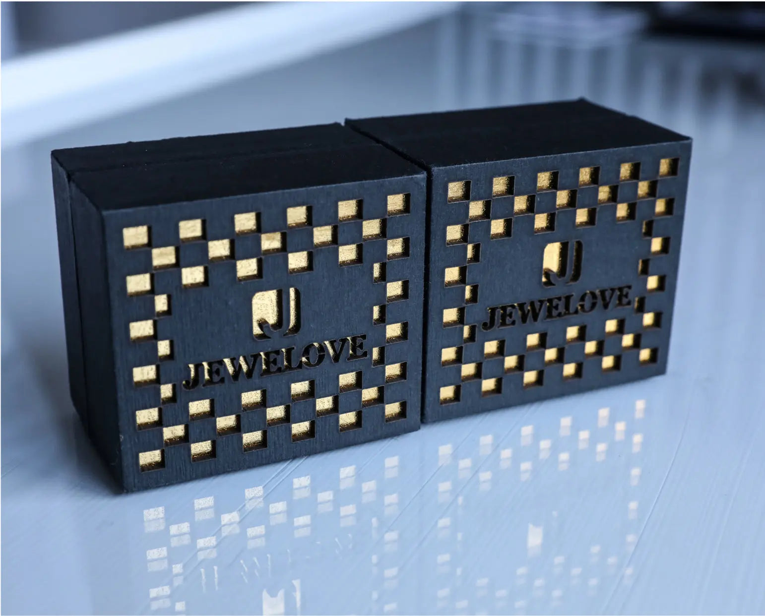 Platinum Love Bands with Hammer Finish JL PT 210   Jewelove