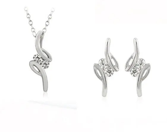 Platinum with Diamond Pendant Set with Chain JL PT E 175   Jewelove.US