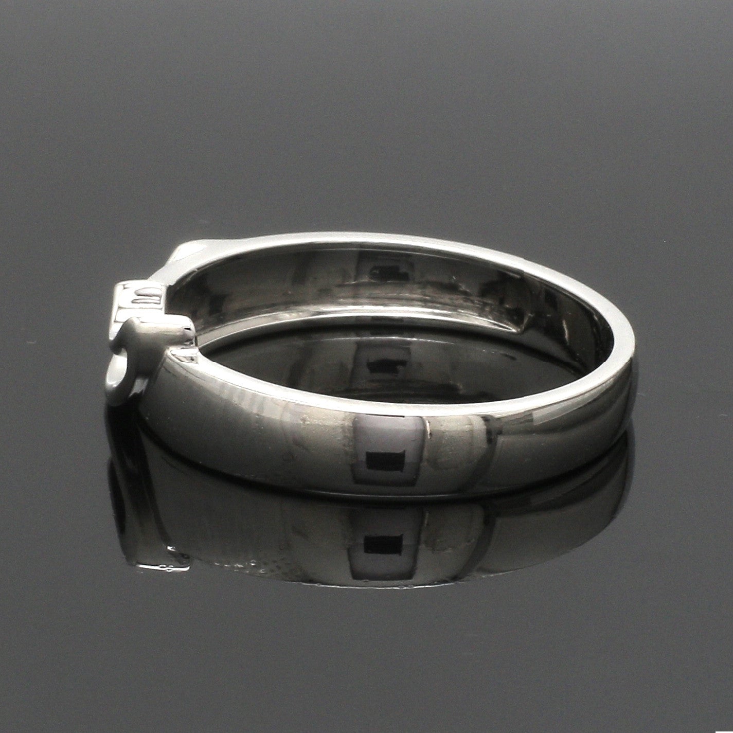 Designer Platinum Love Bands JL PT 119