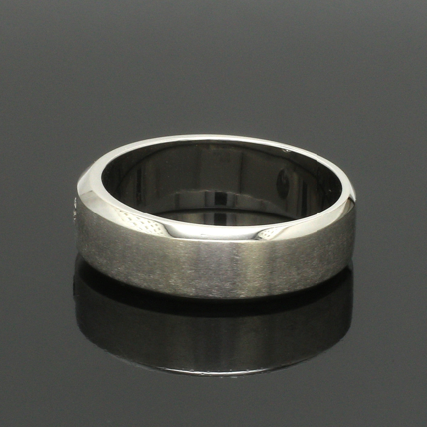 7mm Designer Single Diamond Platinum Band for Men JL PT 475