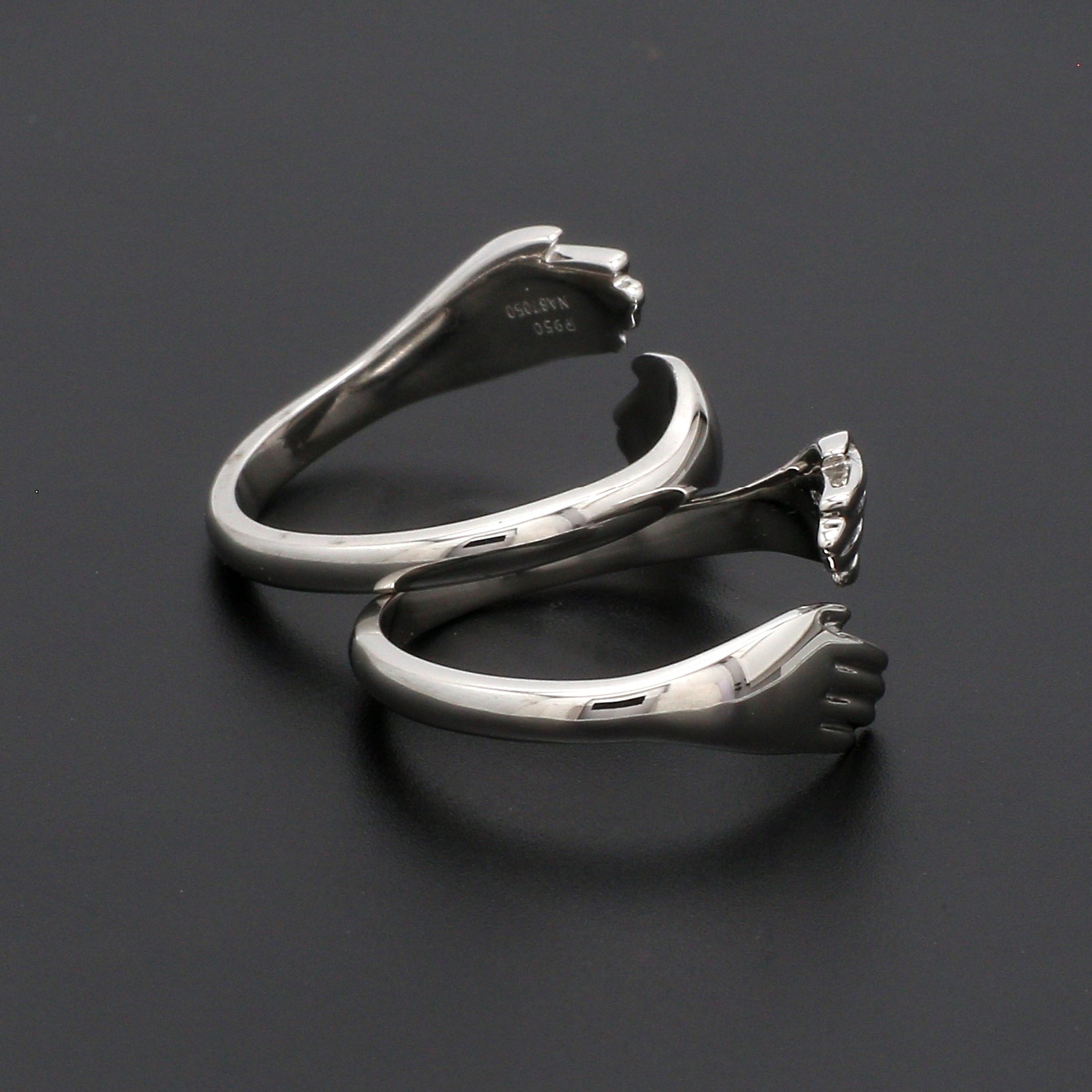 Platinum Hug Unisex Ring JL PT 938