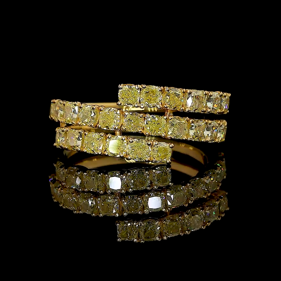 18K Yellow Gold Ring with Fancy Yellow Diamond JL AU 138