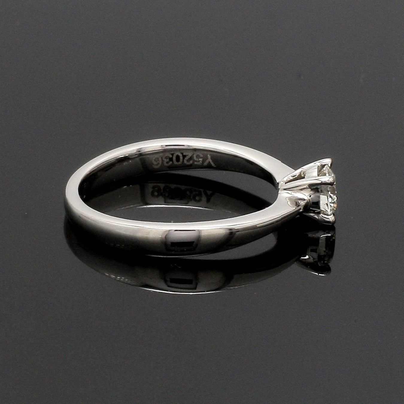 30-Pointer Solitaire Platinum Ring JL PT RS RD 117