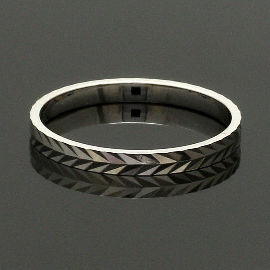 2mm Designer Japanese Platinum Women's Ring JL PT 1339