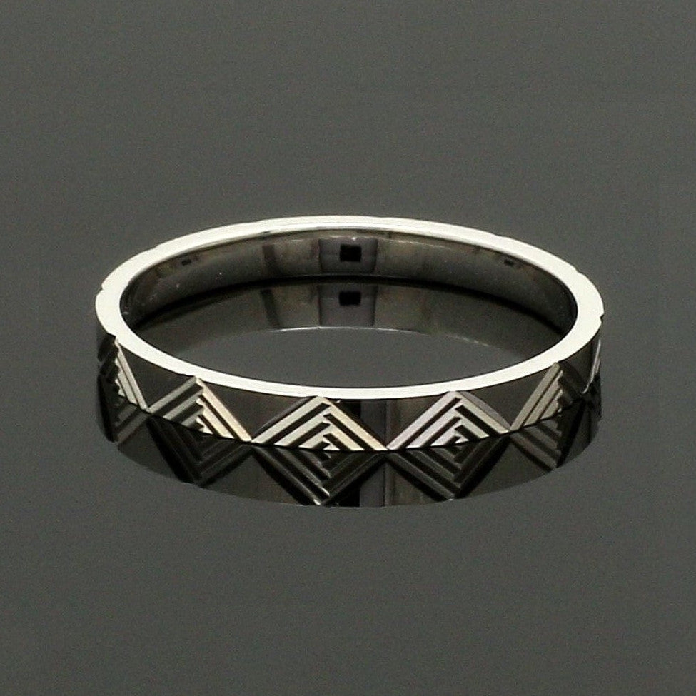 2mm Designer Japanese Platinum Women's Ring JL PT 1340