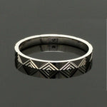 Load image into Gallery viewer, 2mm Designer Japanese Platinum Women&#39;s Ring JL PT 1340
