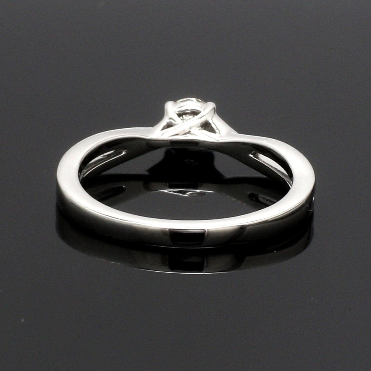 50-Pointer 4 Prong Platinum Solitaire Ring with a Twist JL PT 676-B
