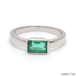 Load image into Gallery viewer, Platinum Ring with Emerald JL PT 1309
