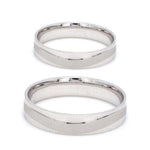 Load image into Gallery viewer, Japanese Plain Platinum Couple Rings with a Matte Finish Wave JL PT 610
