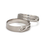 Load image into Gallery viewer, Plain Infinity Knot Platinum Love Bands SJ PTO 115 - Plain
