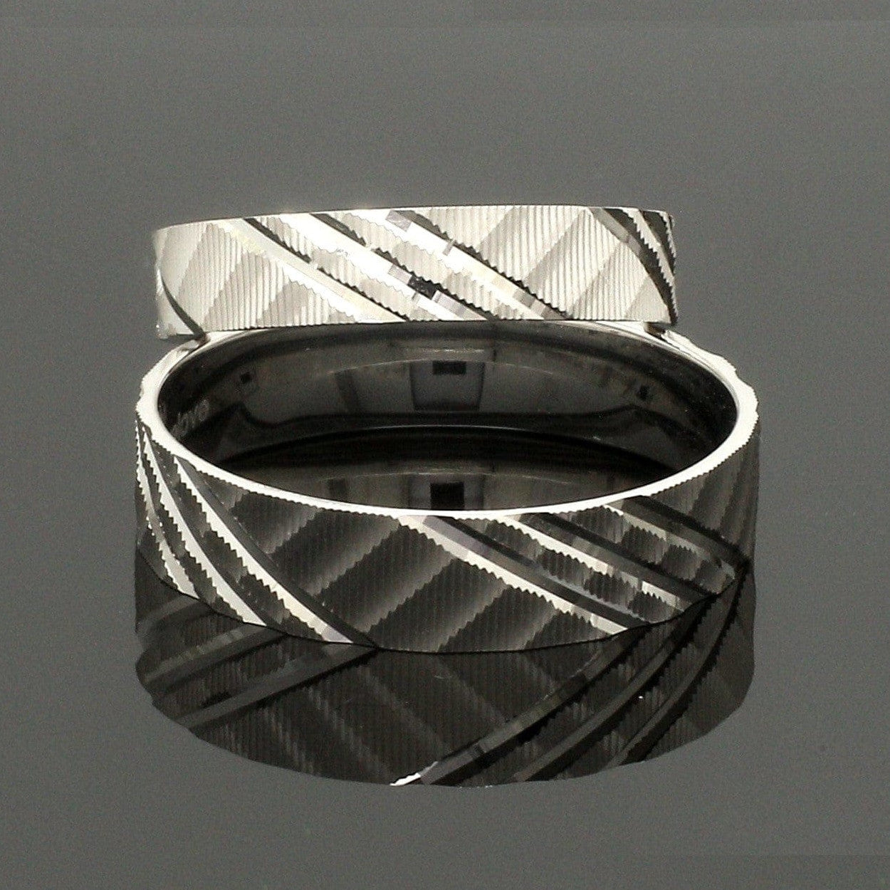 Platinum Love Bands for Couple JL PT 1307