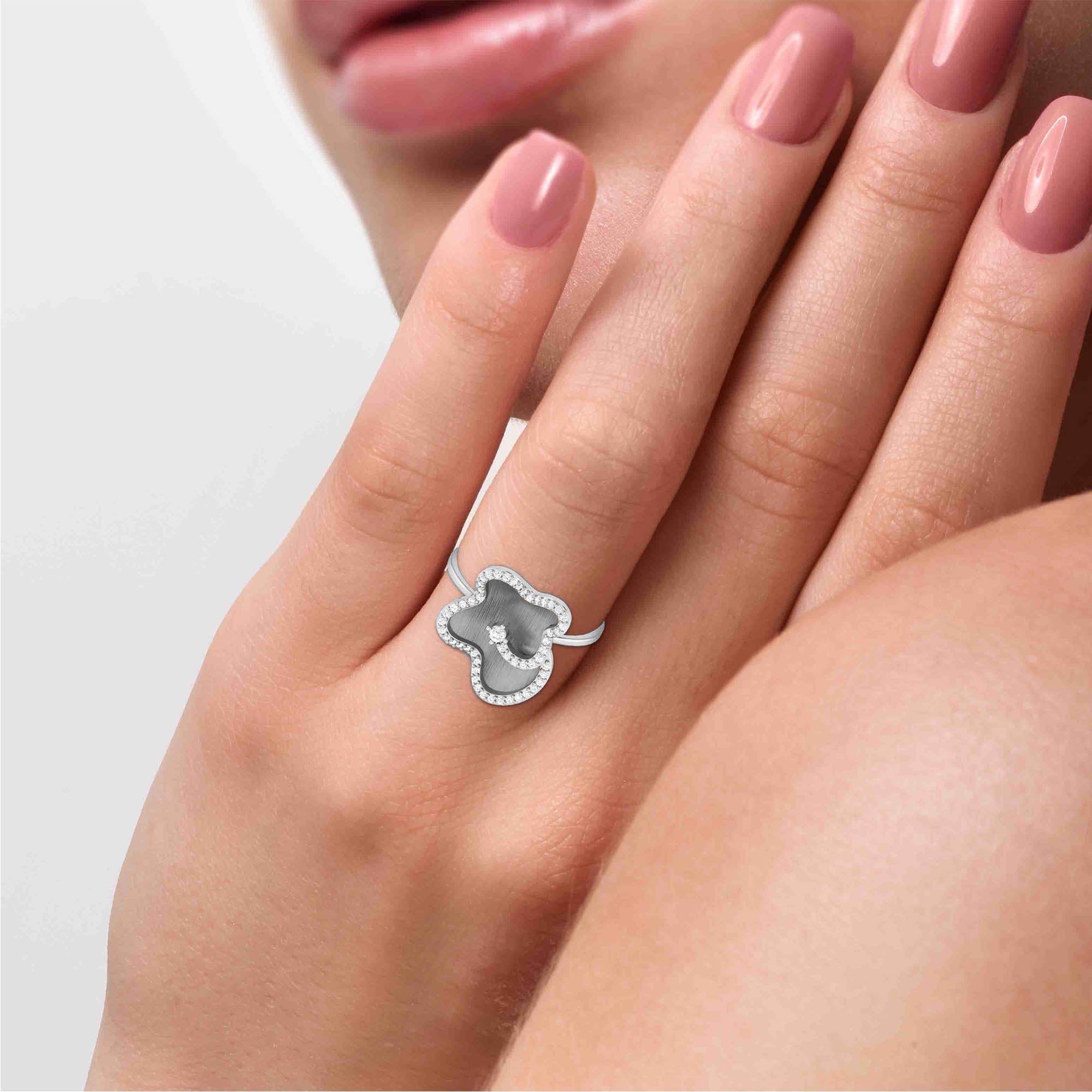 Platinum Diamond Ring for Women JL PT LR 16