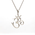 Load image into Gallery viewer, Plain Platinum Om Pendant JL PT OM - 3   Jewelove.US
