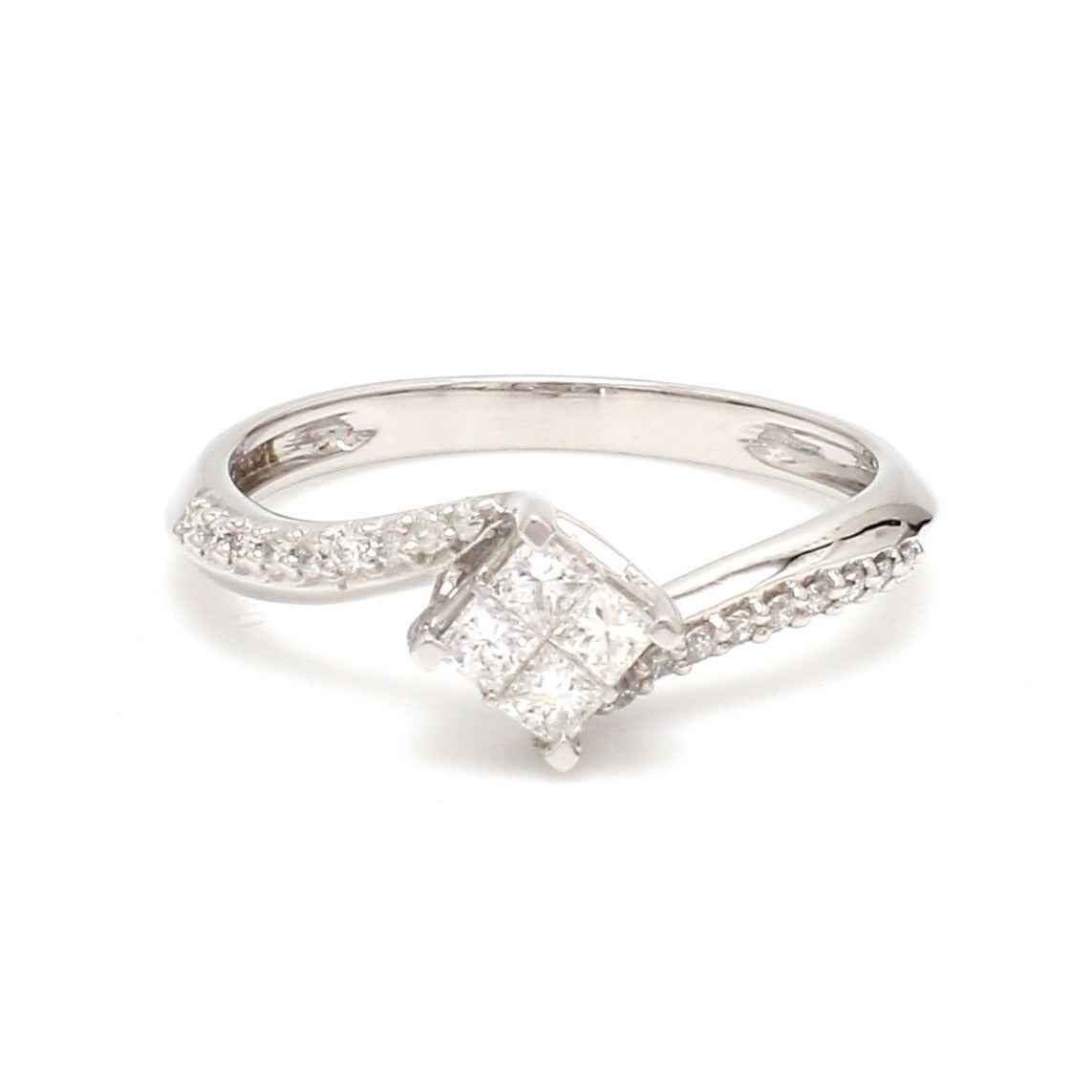 Princess Cut Solitaire-look Platinum Engagement Ring for Women JL PT 1010